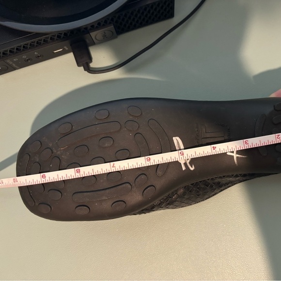 Trotters Woven Mules Loafers Black Leather 7.5 M Slip On Comfort Basket Weave - Picture 8 of 9